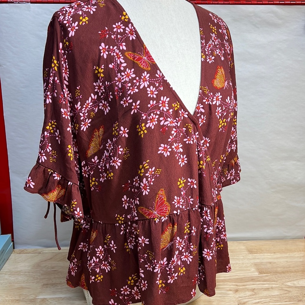 MADEWELL MAROON FLOUNCY FLORAL V-NECK BLOUSE/TOP